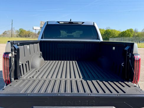 Used 2024 Toyota Tundra Limited image 9