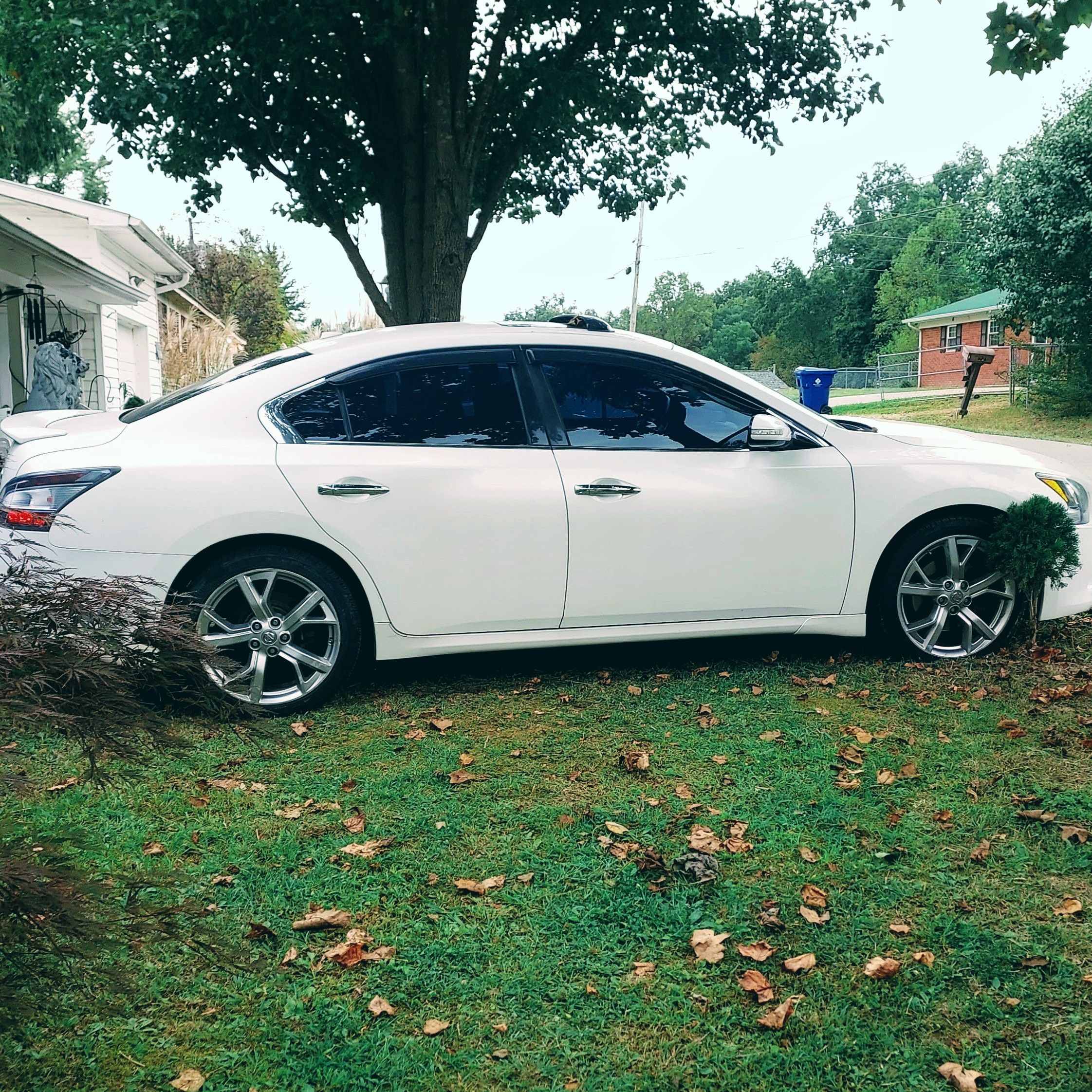 Used 2012 Nissan Maxima 3.5 SV w/ Sport Pkg FWD image 4