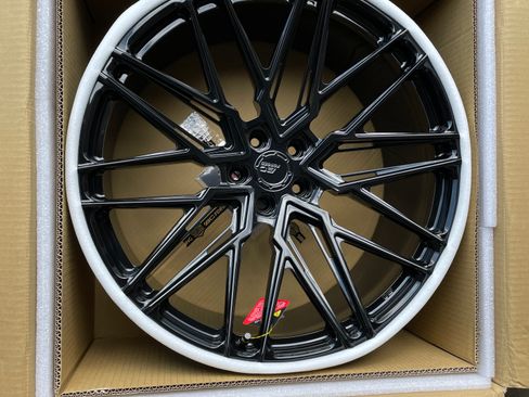 Used 2023 BMW X5 M w/ Competition Package image 14