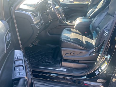 Used 2016 Chevrolet Suburban LT image 5