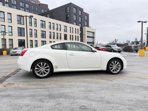 Used 2012 INFINITI G37 x Coupe w/ Premium Pkg image 9