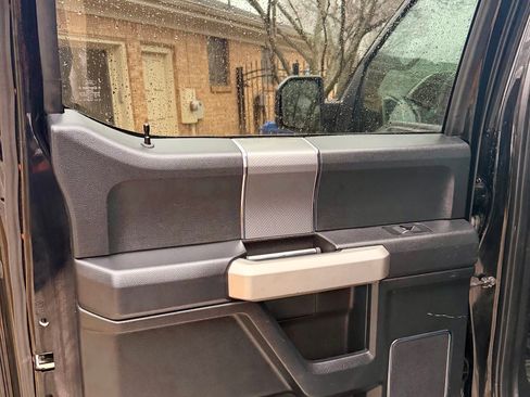 Used 2016 Ford F150 Lariat image 11