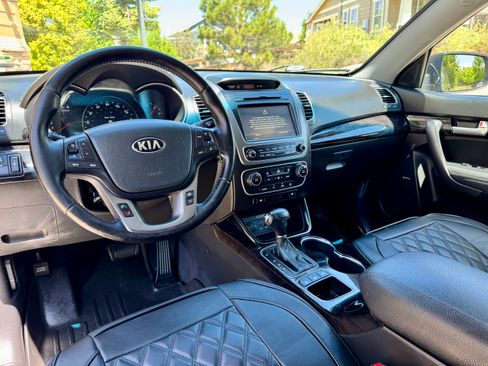 Used 2014 Kia Sorento EX w/ EX V6 Touring Package AWD/4WD image 12