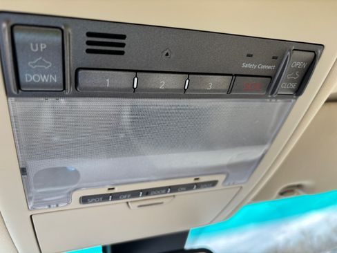 Used 2012 Lexus LS 460 w/ Luxury Value Edition image 11