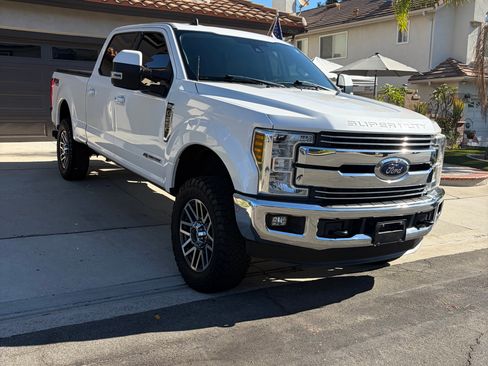 Used 2019 Ford F250 Lariat w/ Lariat Ultimate Package AWD/4WD image 15