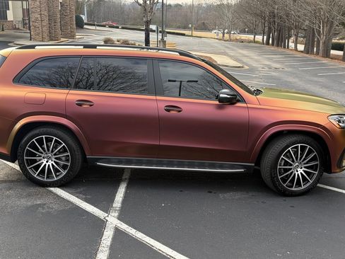 Used 2025 Mercedes-Benz GLS 450 4MATIC image 8