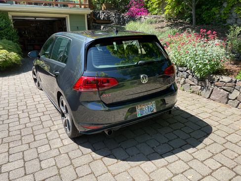 Used 2016 Volkswagen GTI SE FWD image 9
