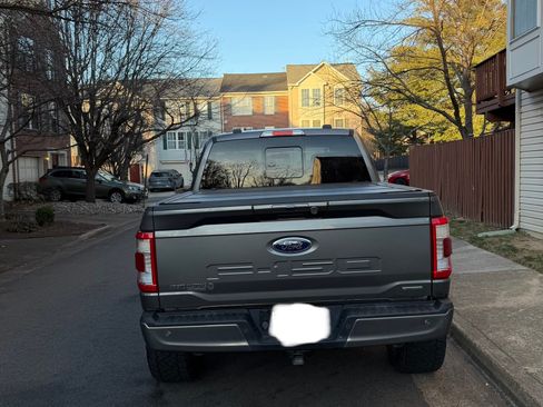 Used 2021 Ford F150 Lariat w/ Equipment Group 502A High image 8