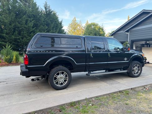 Used 2015 Ford F350 Platinum AWD/4WD image 6