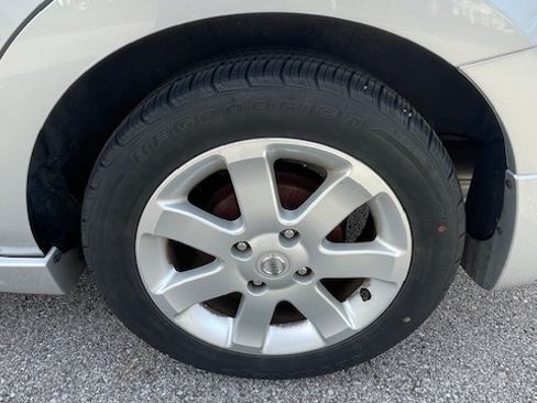 Used 2011 Nissan Sentra 2.0 SR w/ Convenience Pkg image 10