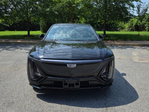 Used 2026 Cadillac Lyriq V image 9
