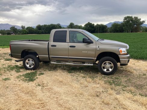 Used 2006 Dodge Ram 2500 Truck SLT w/ Quad Cab Big Horn Value Group AWD/4WD image 12