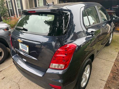 Used 2018 Chevrolet Trax LS AWD/4WD image 5