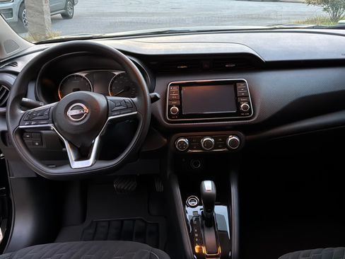 Used 2022 Nissan Kicks S FWD image 5