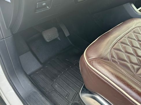 Used 2013 Mercedes-Benz GL 550 4MATIC image 17