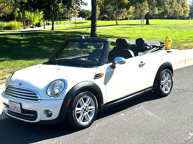 Used 2011 MINI Cooper Convertible FWD image 10