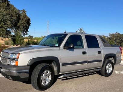 Used 2004 Chevrolet Avalanche Z71 w/ Preferred Equipment Group