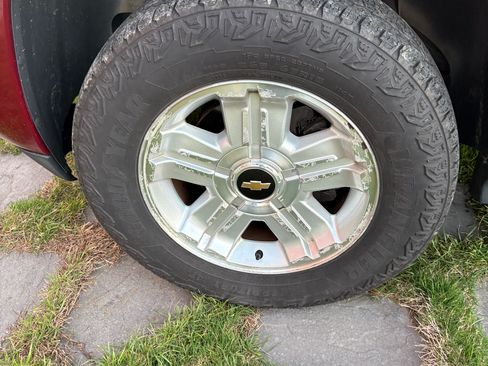 Used 2010 Chevrolet Tahoe LT w/ Suspension Package, Off-Road image 16