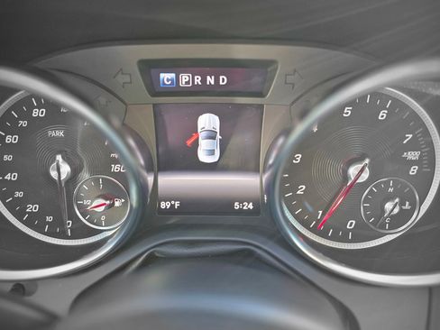 Used 2018 Mercedes-Benz SLC 300 image 20