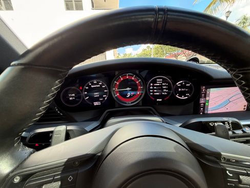 Used 2020 Porsche 911 Carrera S image 12