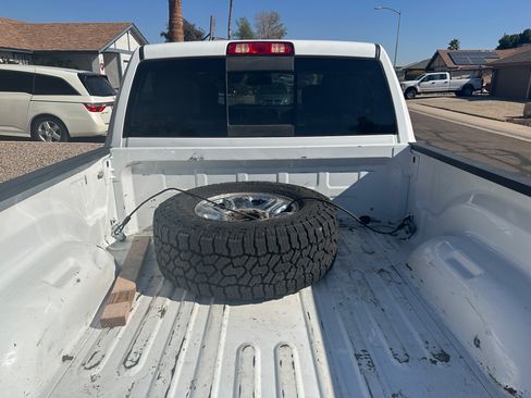 Used 2018 RAM 2500 SLT image 5