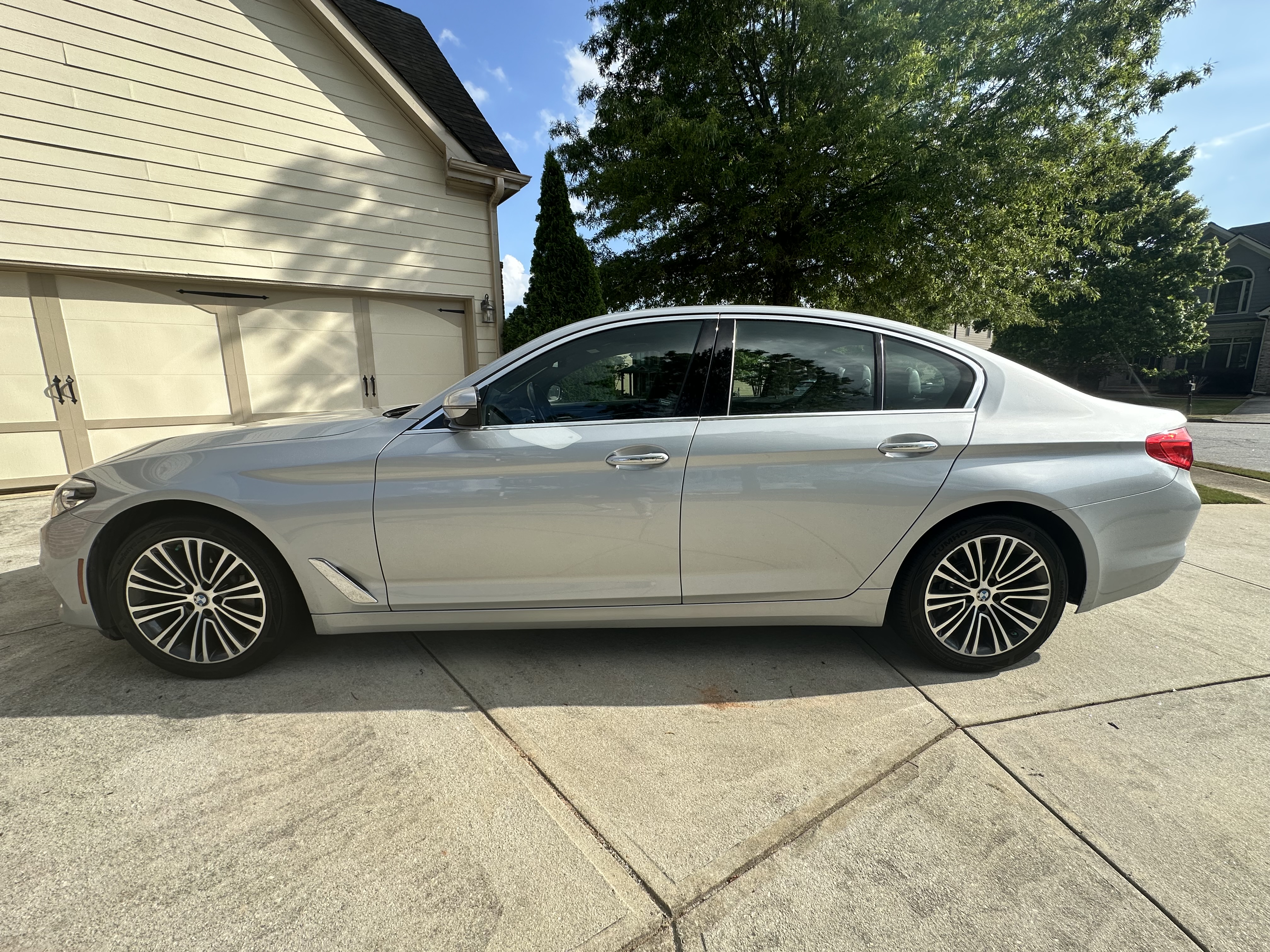 Used 2018 BMW 540i RWD image 32
