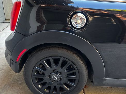Used 2017 MINI Cooper S w/ Premium Package FWD image 22