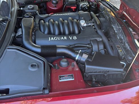 Used 1998 Jaguar XK8 Convertible RWD image 25