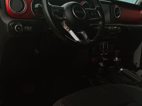 Used 2021 Jeep Wrangler Unlimited Rubicon AWD/4WD image 8