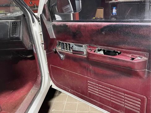 Used 1994 Chevrolet Silverado 1500 2WD Regular Cab image 15