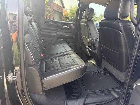 Used 2022 GMC Sierra 1500 AT4X image 21