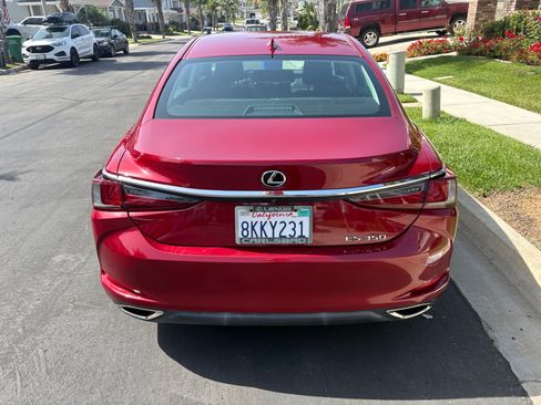 Used 2019 Lexus ES 350 FWD image 2