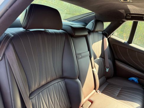 Used 2019 Lexus LS 500 w/ Interior Upgrade Package image 24