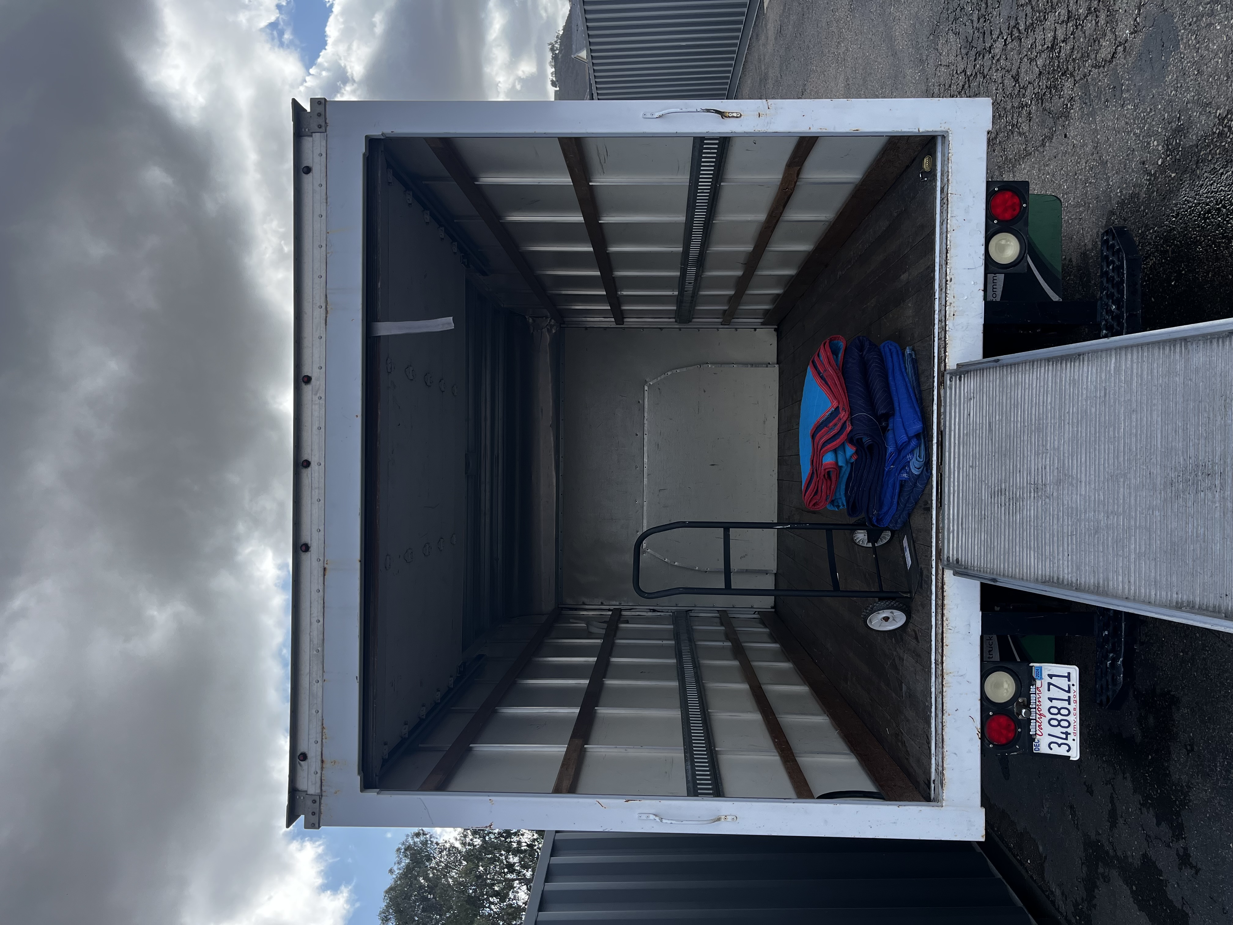 Used 2014 Ford E-350 and Econoline 350 Super Duty RWD image 2