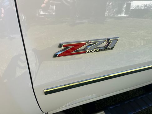 Used 2018 Chevrolet Silverado 2500 LTZ w/ Duramax Plus Package image 8