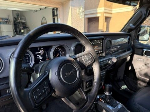 Used 2023 Jeep Wrangler Unlimited Sport w/ Sun And Sound Package AWD/4WD image 4