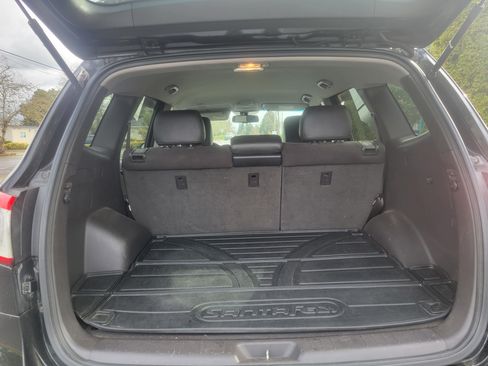 Used 2011 Hyundai Santa Fe SE image 12