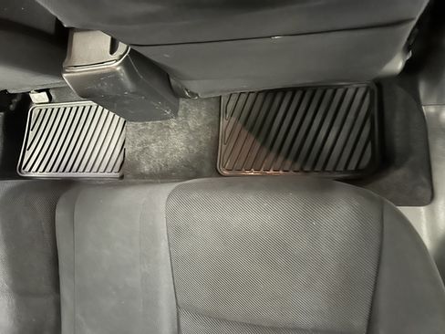 Used 2016 Subaru Impreza 2.0i Premium image 15