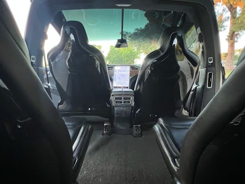 Used 2017 Tesla Model X 75D image 18