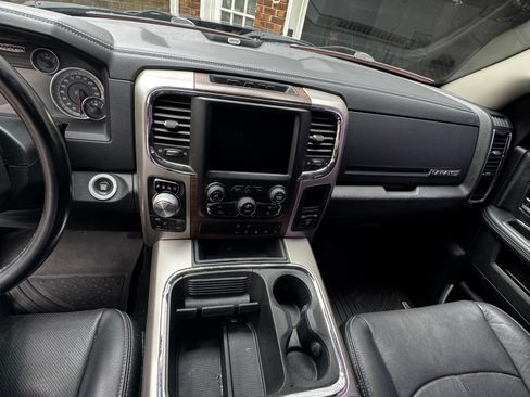 Used 2018 RAM 1500 Laramie w/ Convenience Group image 12