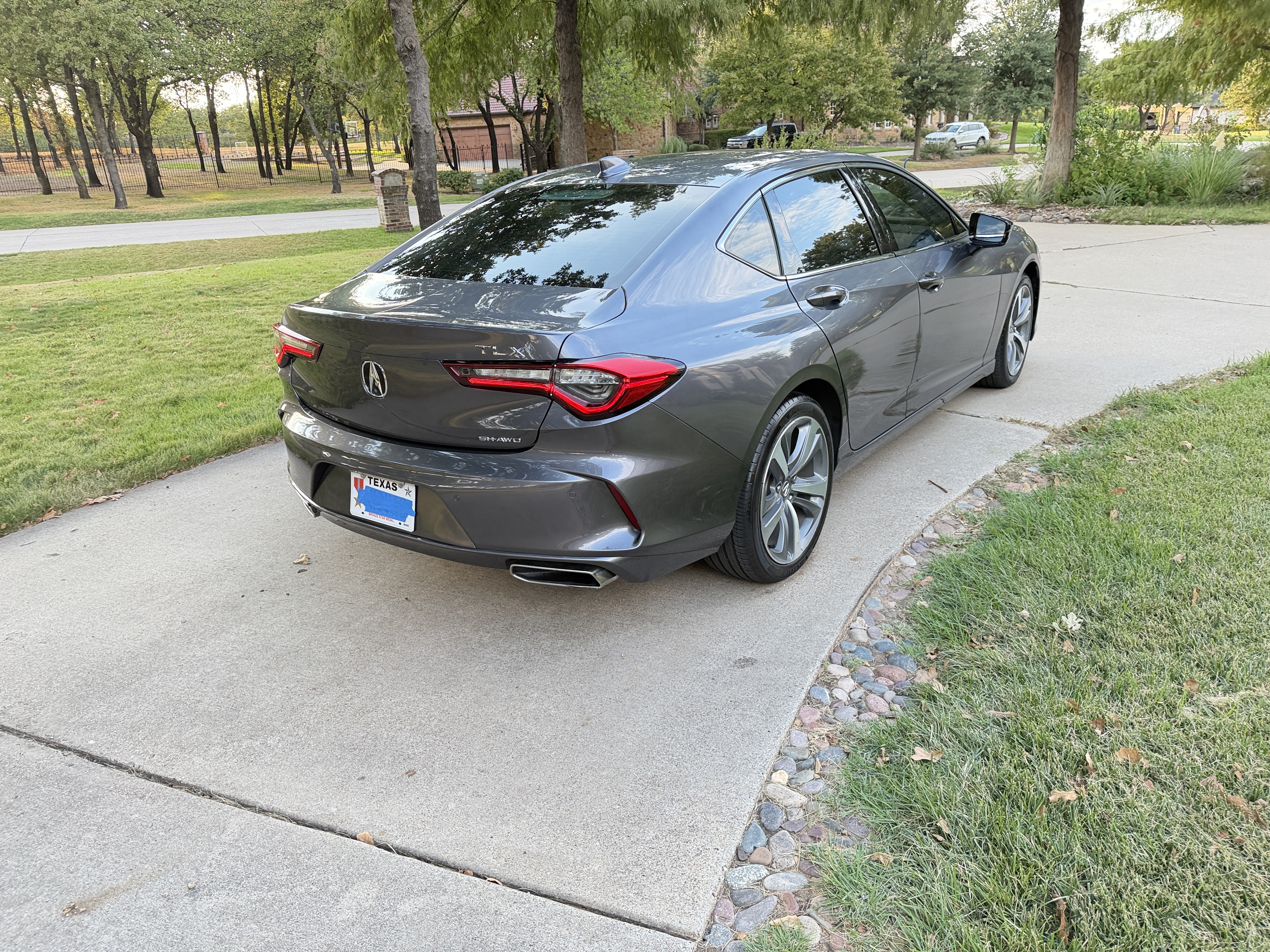 Used 2023 Acura TLX w/ Advance Package AWD/4WD image 4