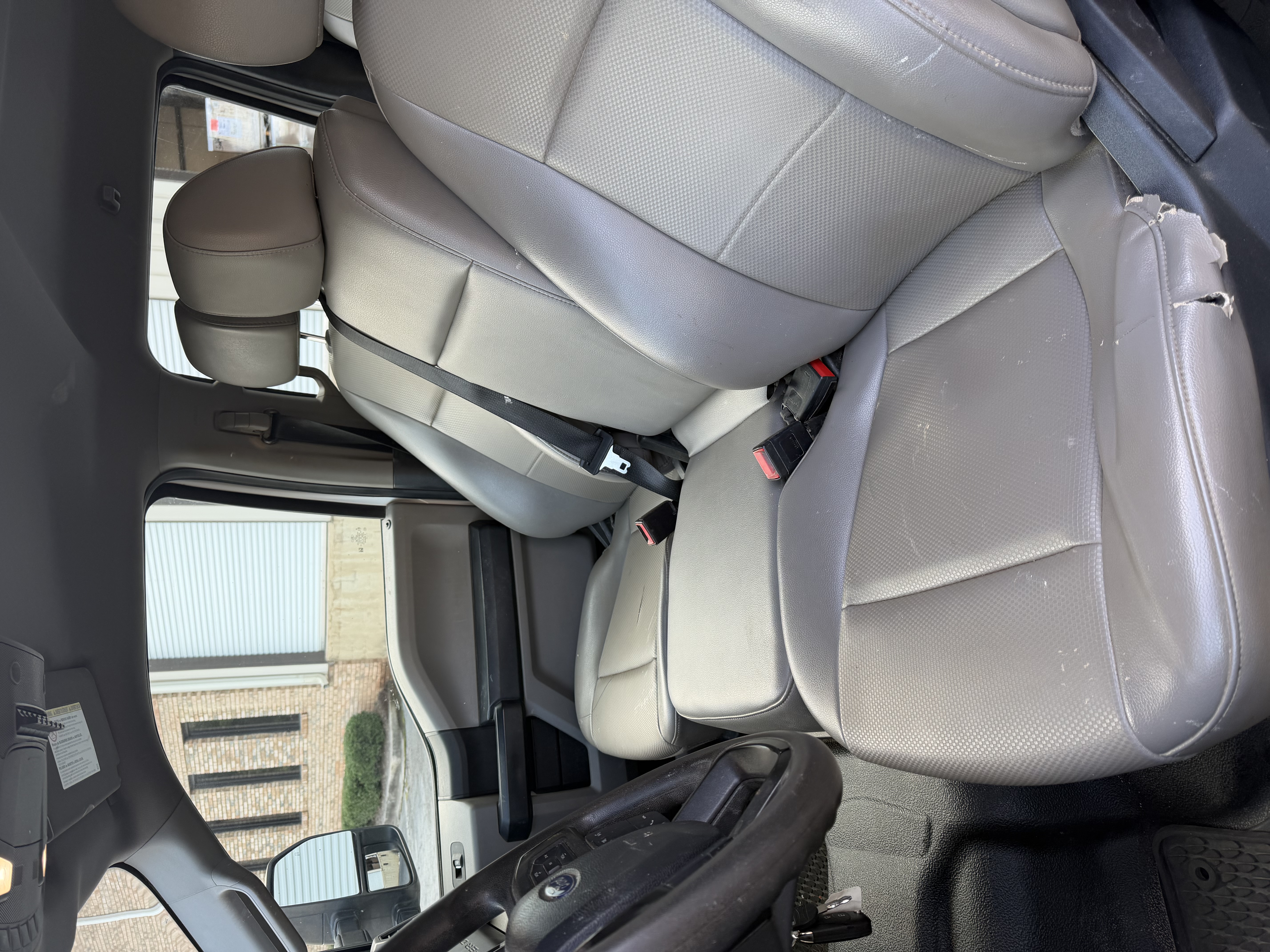 Used 2021 Ford F250 XL w/ Power Equipment Group RWD image 4