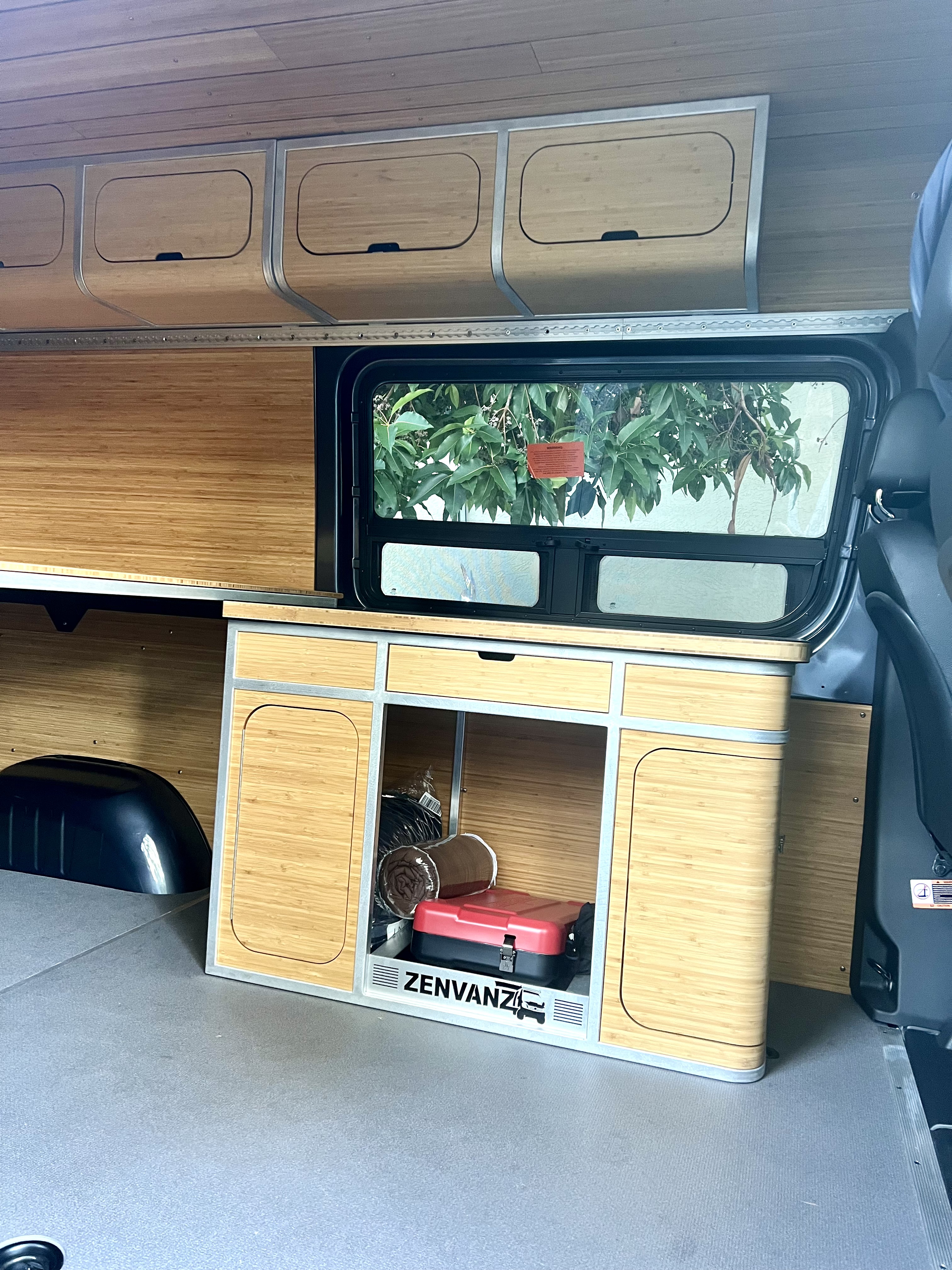 Used 2022 Mercedes-Benz Sprinter 2500 image 4