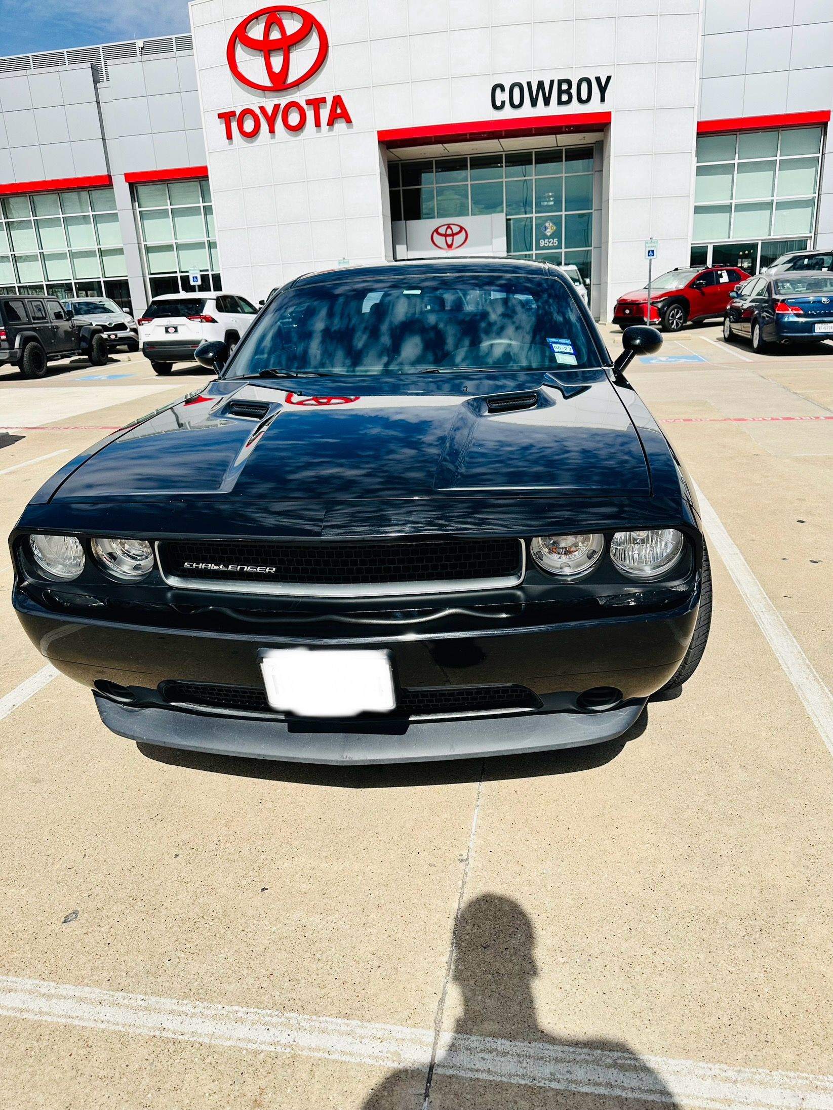 Used 2014 Dodge Challenger SXT RWD image 9