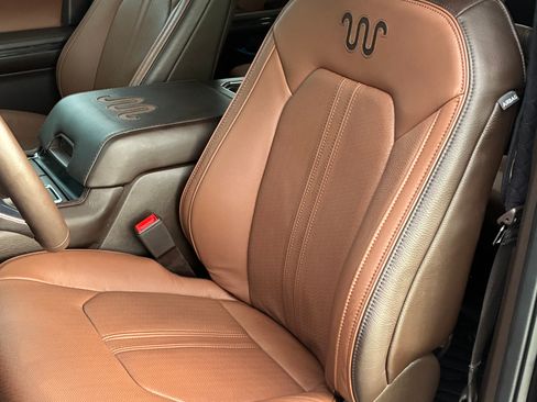 Used 2024 Ford Expedition King Ranch RWD image 11
