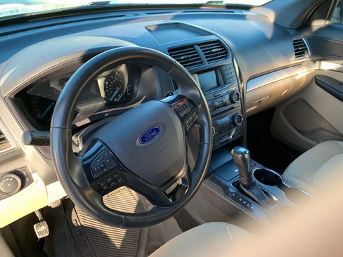 Used 2017 Ford Explorer FWD image 9