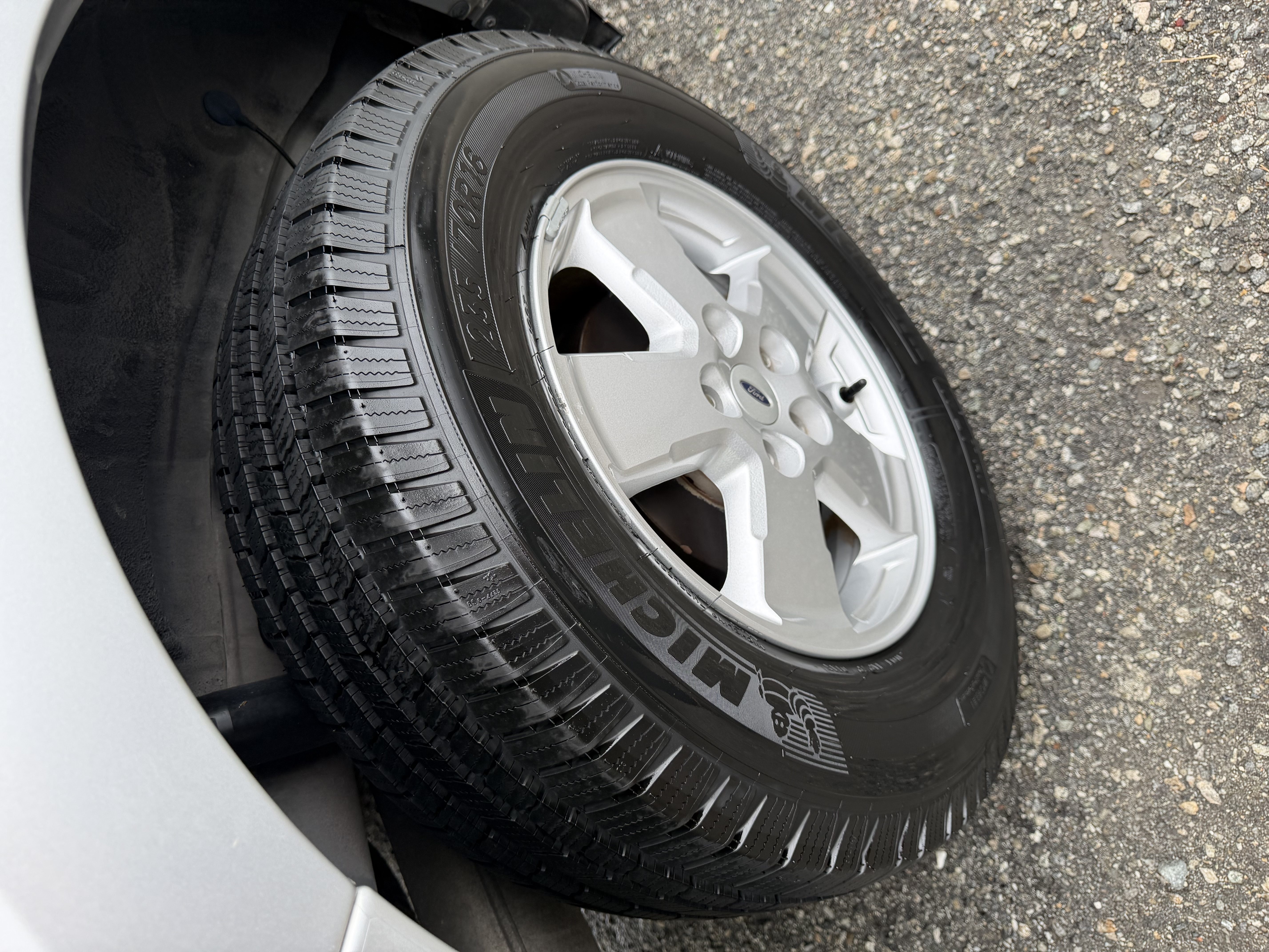 Used 2010 Ford Escape XLT FWD image 12