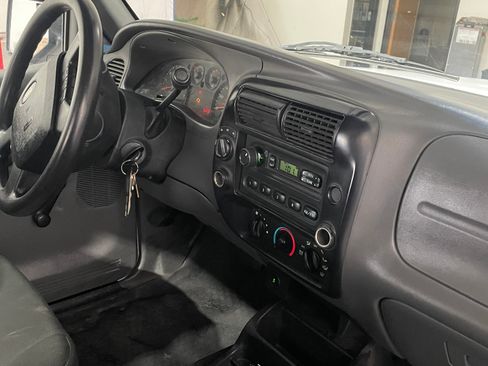 Used 2010 Ford Ranger XL image 9
