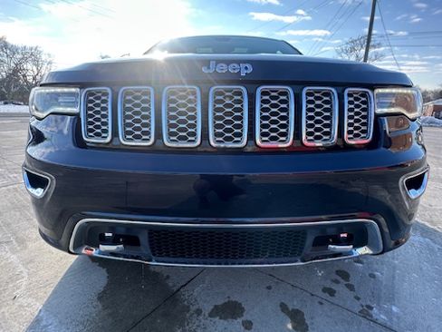 Used 2017 Jeep Grand Cherokee Overland image 8