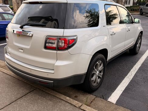 Used 2016 GMC Acadia SLT FWD image 1